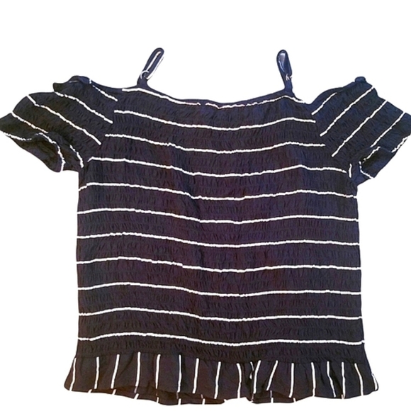2 Ambercrombie Kids summer tops - Picture 7 of 10